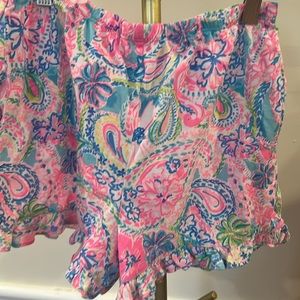 Lilly Pulitzer kid’s ruffle soft cotton shorts - size 12-14. beautiful